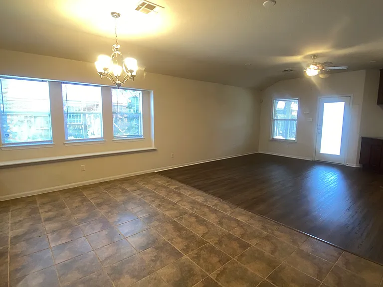 6004 Cobalt Ln — Photo 13