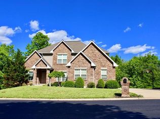 694 Ming Lake Dr, Washington, MO 63090