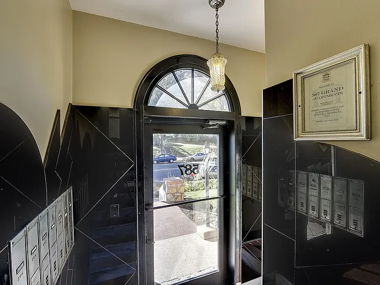 587 Grand Ave — Photo 3