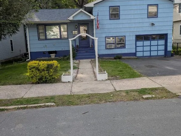 44 Commonwealth Avenue, Middletown, NY 10940