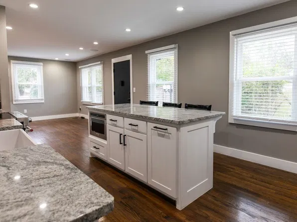 30 E Thompson Ln, Nashville, TN 37211