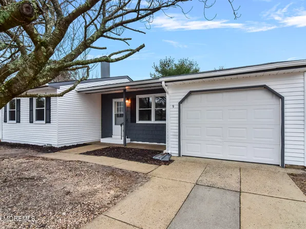 9 Eaton Lane, Whiting, NJ 08759