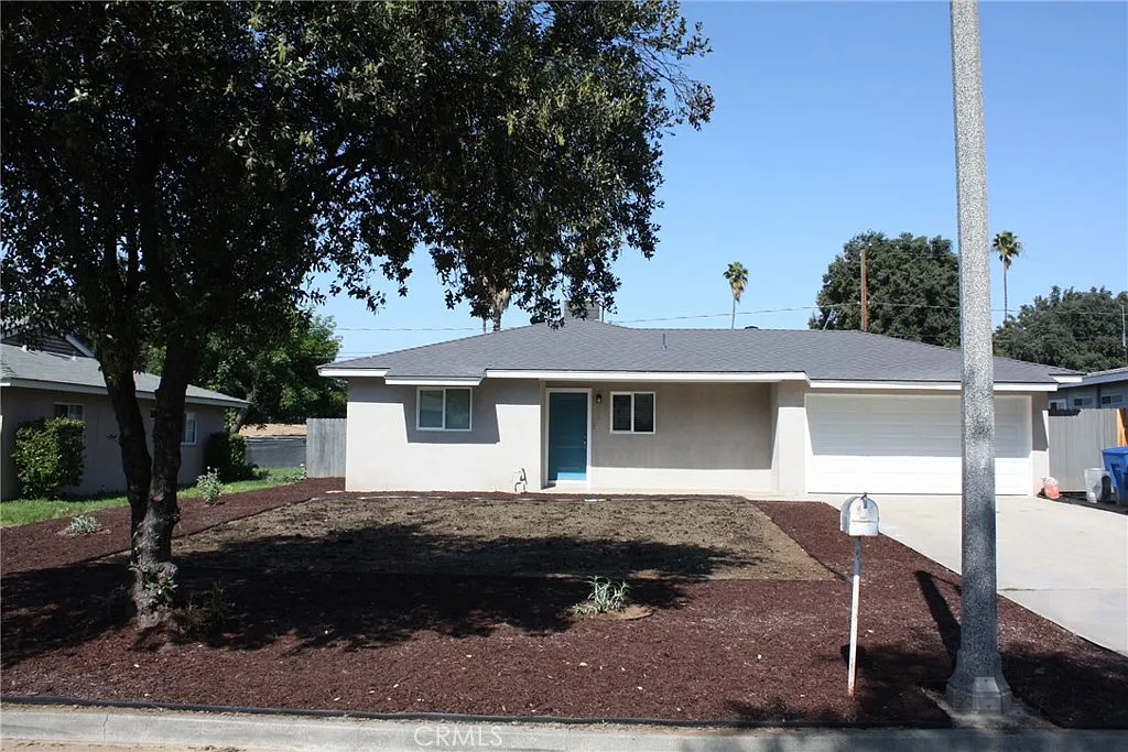 3 bed, 1123 sqft, $3,200 — Photo 1