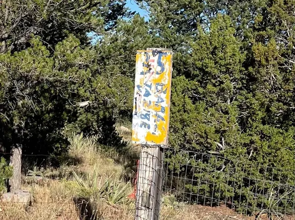 35 Barelas Rd, Tajique, NM 87016