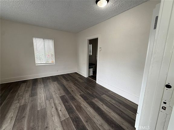 5th image of 1053 Loma Dr