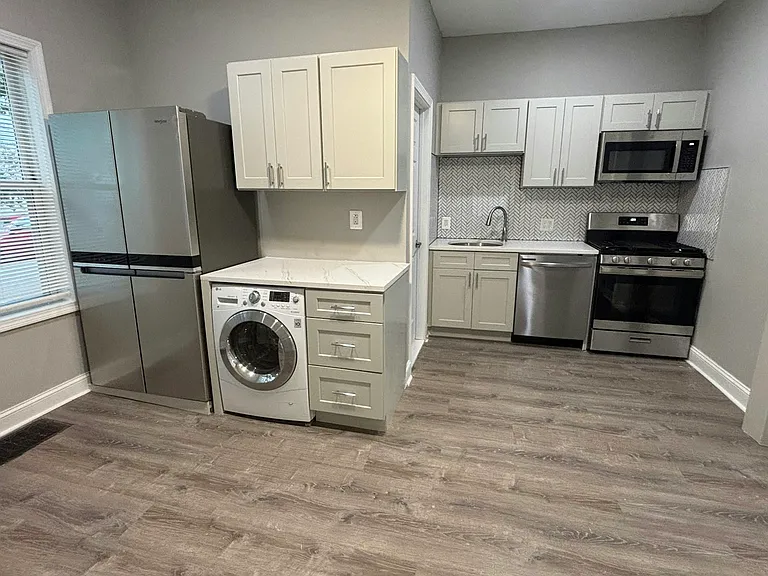 150 5th St #1 — Photo 2
