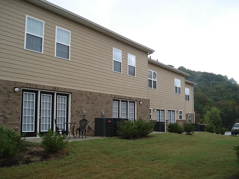 Hickory Ridge Apartments — Photo 7
