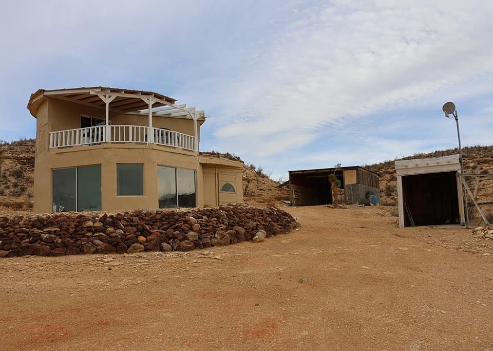 1st image of 2201 Luna Rd