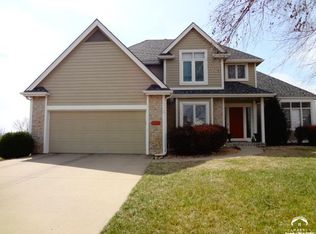 4521 Broadmoor Dr, Lawrence, KS 66047