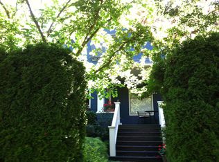 4516 47th Ave NE, Seattle, WA 98105
