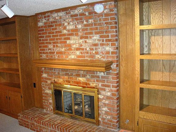 5th image of 4009 Honeysuckle Ln