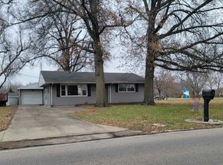 3021 Springfield Rd, East Peoria, IL 61611