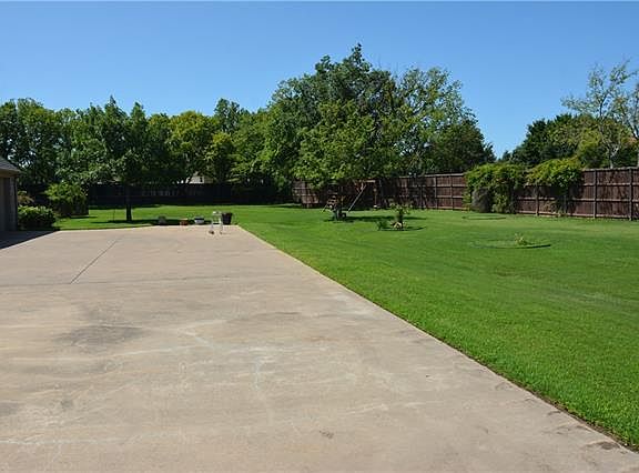 2nd image of 250 Pine Dr
