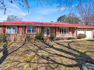 305 Sunset St SW, Hartselle, AL 35640