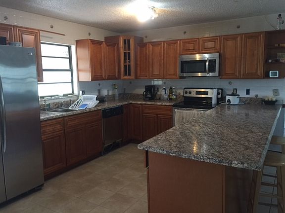4th image of 184 Park Land Dr
