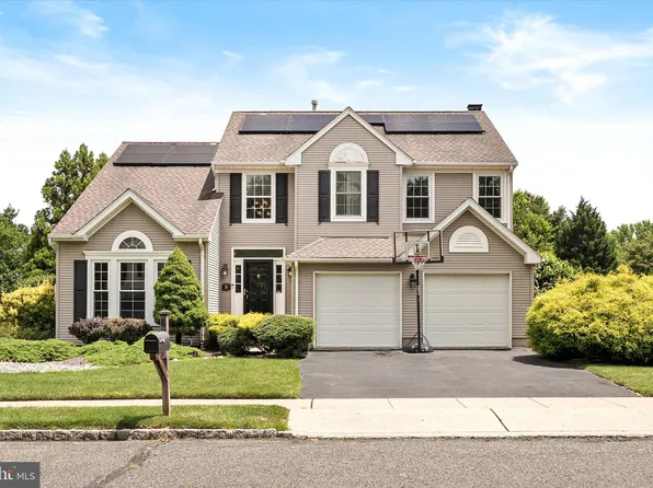 8 Trellis Way, Robbinsville, NJ 08691