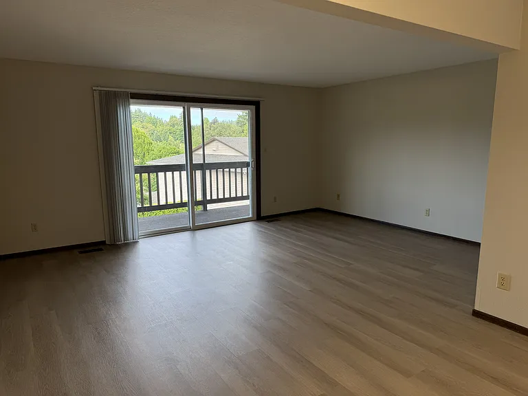 Chestnut Place Apartments — Photo 32