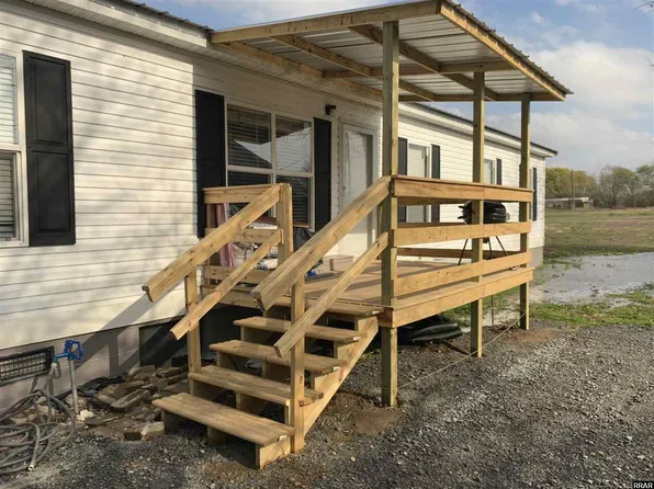 930 Lake Dr, Hornbeak, TN 38232