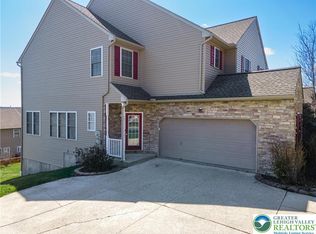 8376 Scenic View Dr, Breinigsville, PA