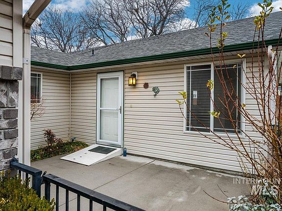 3rd image of 2240 N Linda Vista Pl