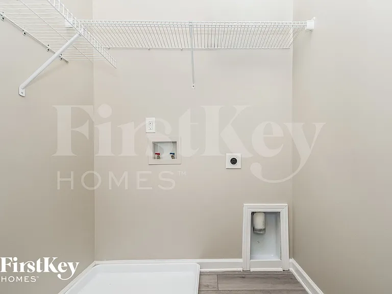 2055 Tanners Mill Dr — Photo 17