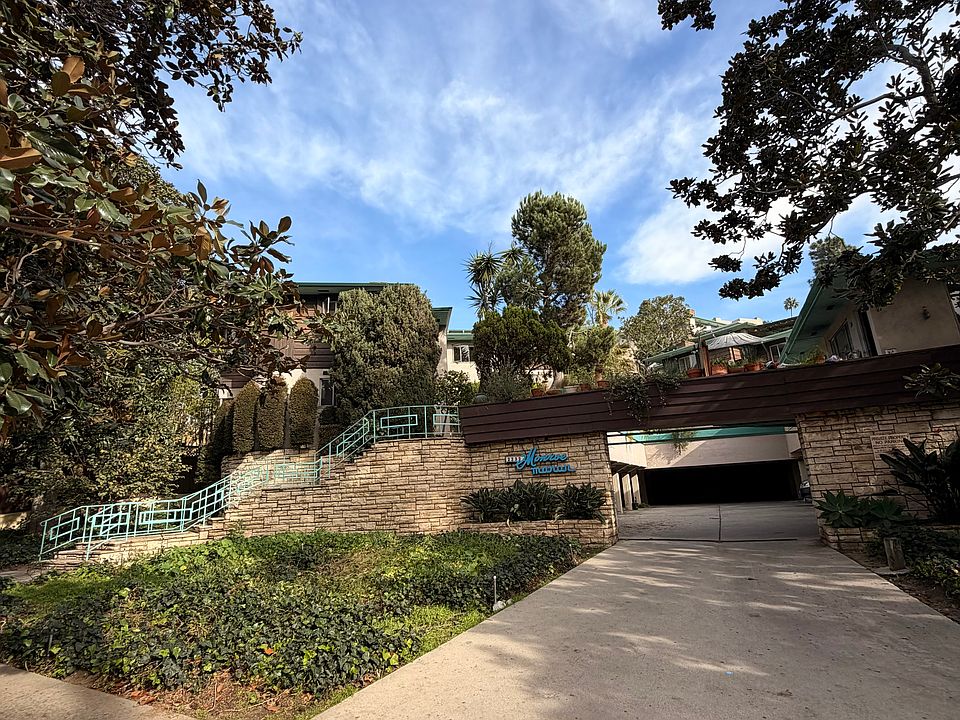 1st image of 2232 N Beachwood Dr #7A