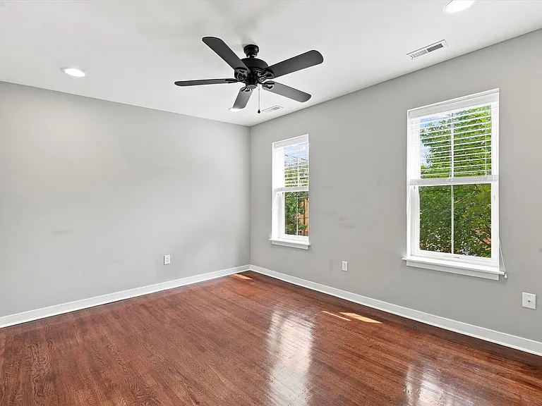 1532 E Berks St — Photo 20