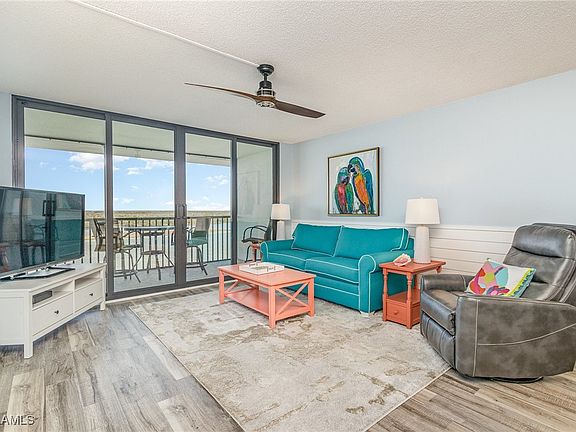 3rd image of 4203 Bay Beach Ln #C-5