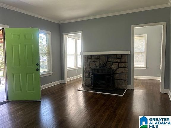 3rd image of 1220 Oakwood St