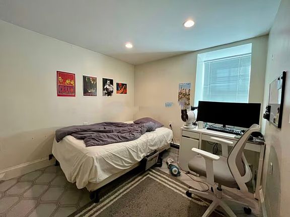 2nd image of 21 Capen St #3