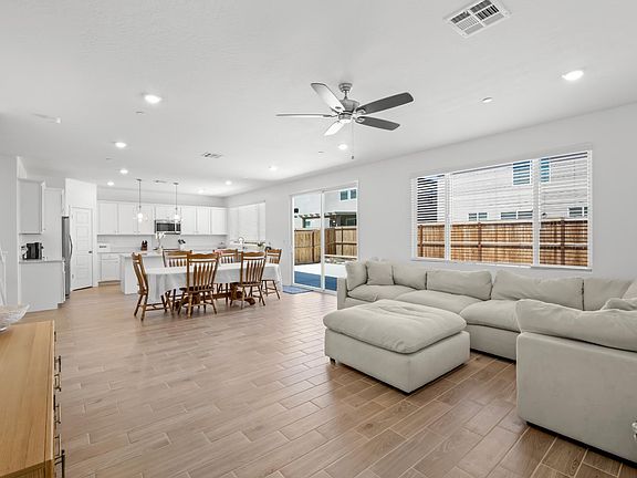 4th image of 4086 Sagebrush Rd