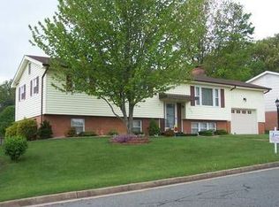 808 Fisher Cres, Staunton, VA 24401