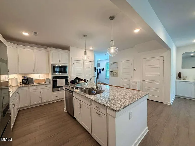2222 Bohan Ct — Photo 9