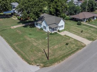 628 S 9th St, Chickasha, OK 73018