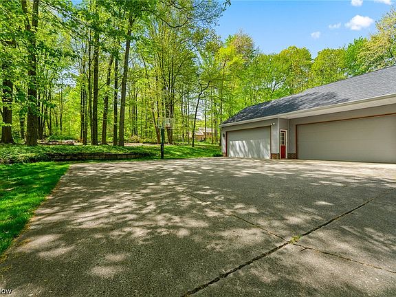 2nd image of 1875 Pearce Cir