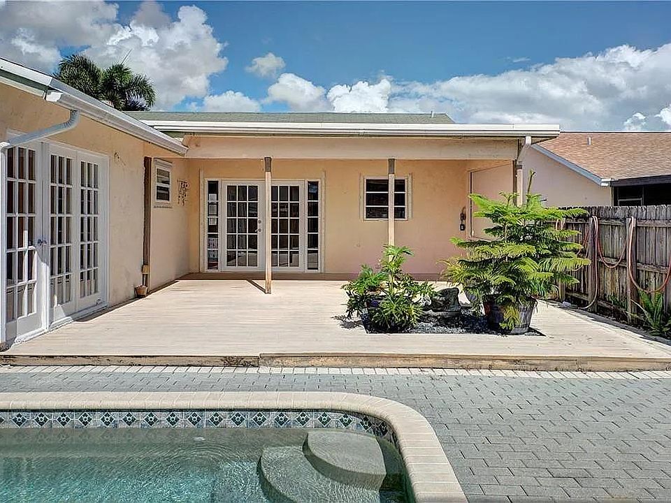 1st image of 548 NW 54th St