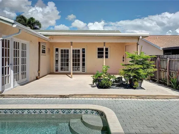 548 NW 54th St, Boca Raton, FL 33487
