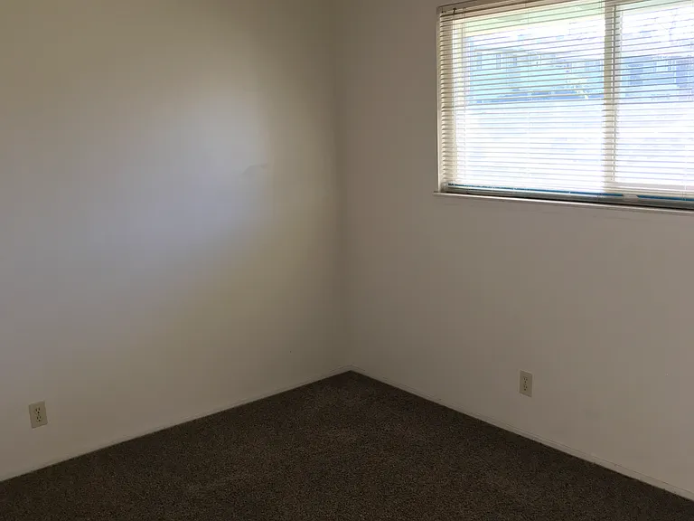 Coral Cir — Photo 6