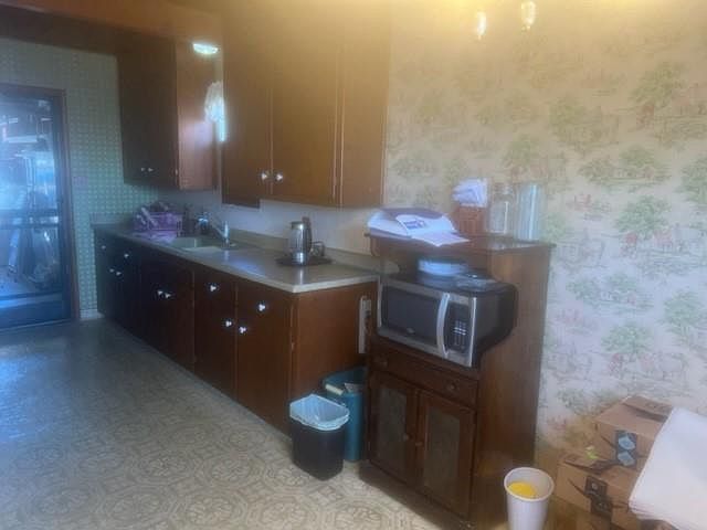 2nd image of 1243 Tampico Ave