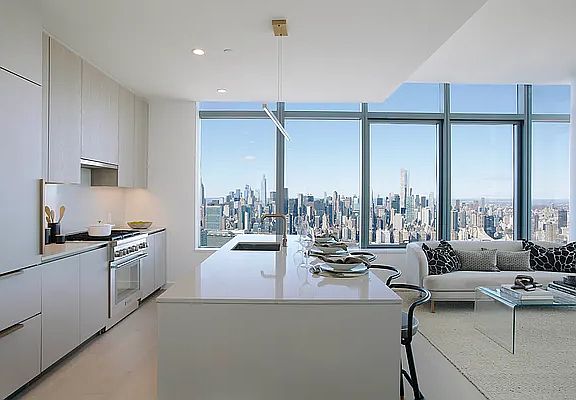 4th image of 3 Court Sq APT 3802