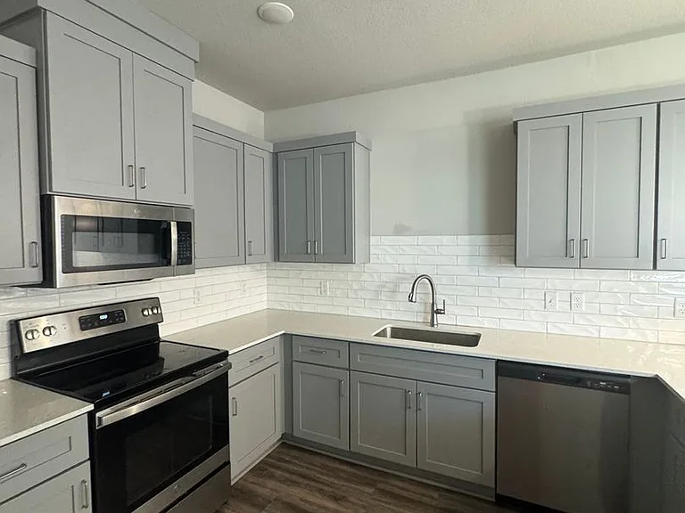 660 The Cottages — Photo 15