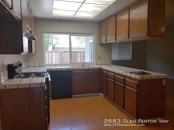 2nd image of 2683 Glen Fenton Way
