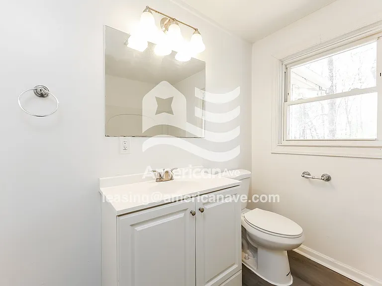 40482_010_main_bathroom_13690934.jpg