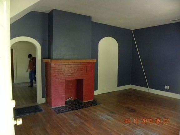 2nd image of 2804 Galvez Ave
