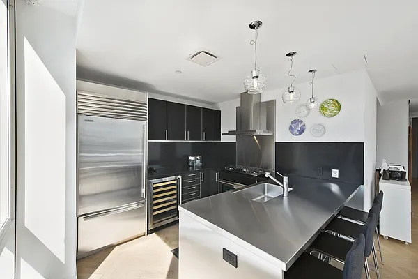 Sold by Nest Seekers International | media 8