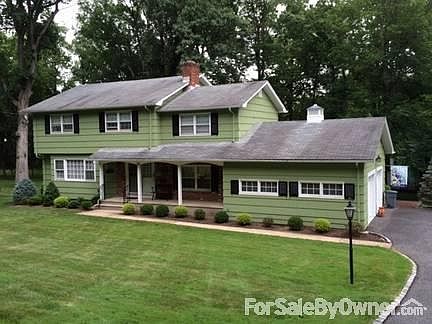 1st image of 26 Bonnyview Dr