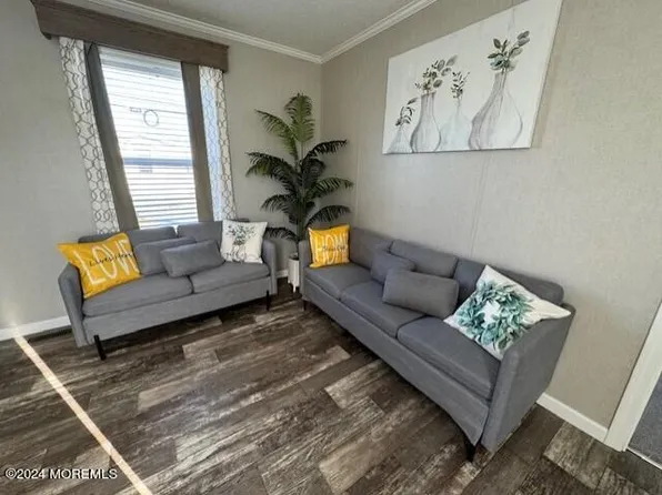 2 Avenue A, Hazlet, NJ 07734