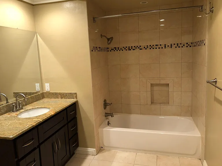2159 Edinboro Ave — Photo 9