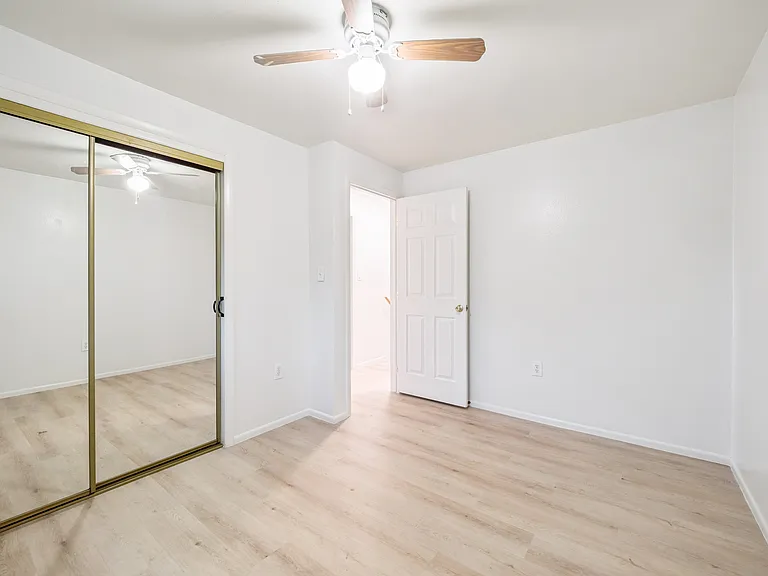 6017 W Jefferson Pl — Photo 6