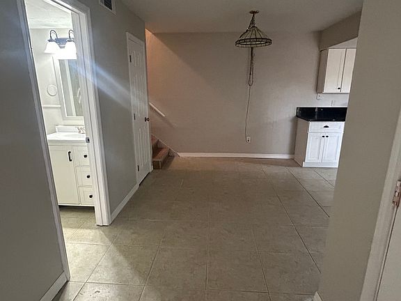 3rd image of 103 Moonstone Ct